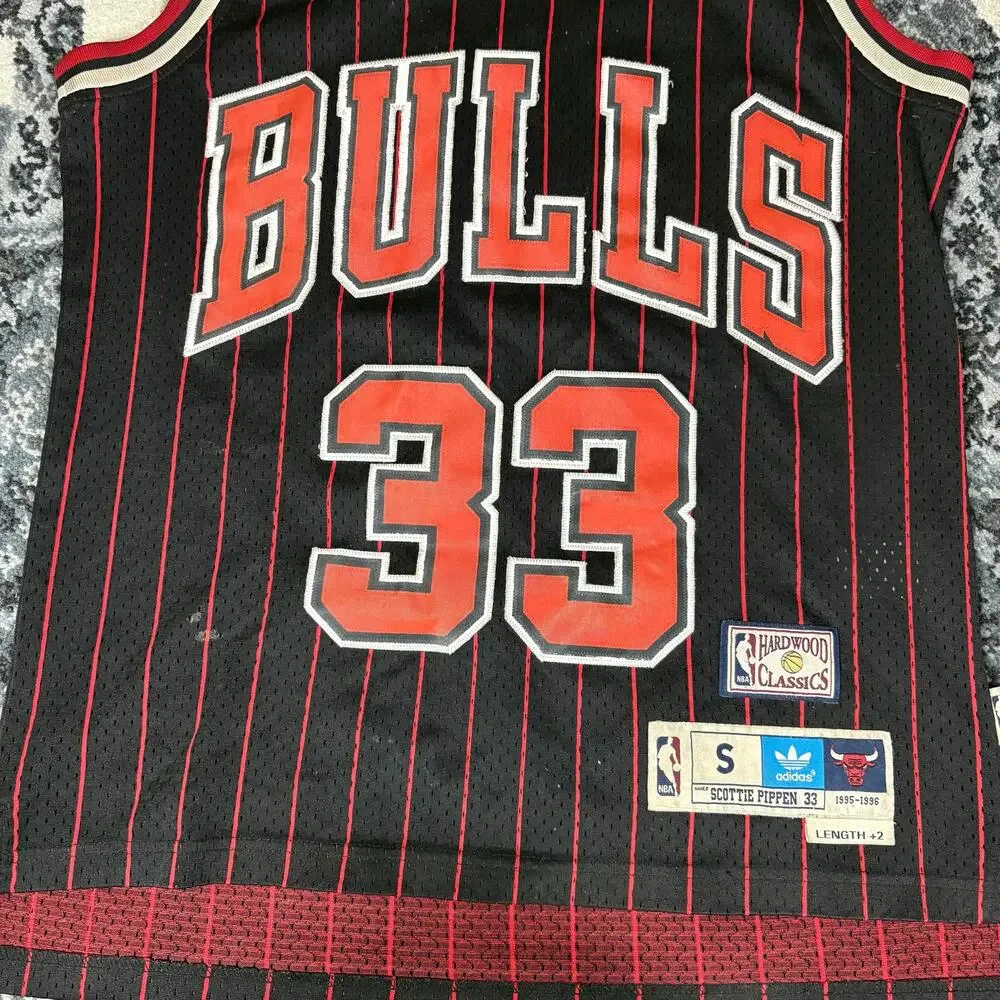 Adidas NBA Chicago Bulls Scottie Pippen #33 Basketball Jersey Men's‎ Size S